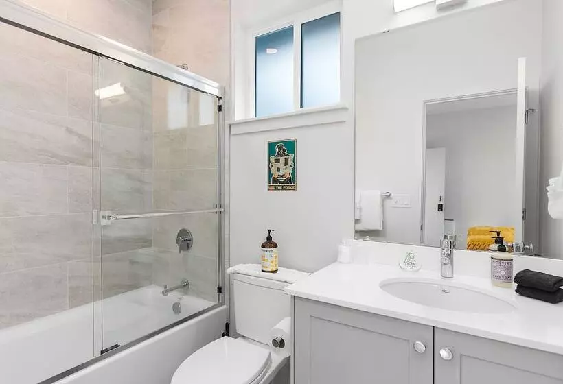 ペンション Solo S Smuggler Suite