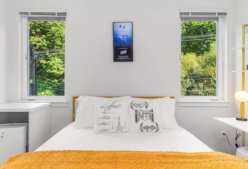 ペンション Solo S Smuggler Suite