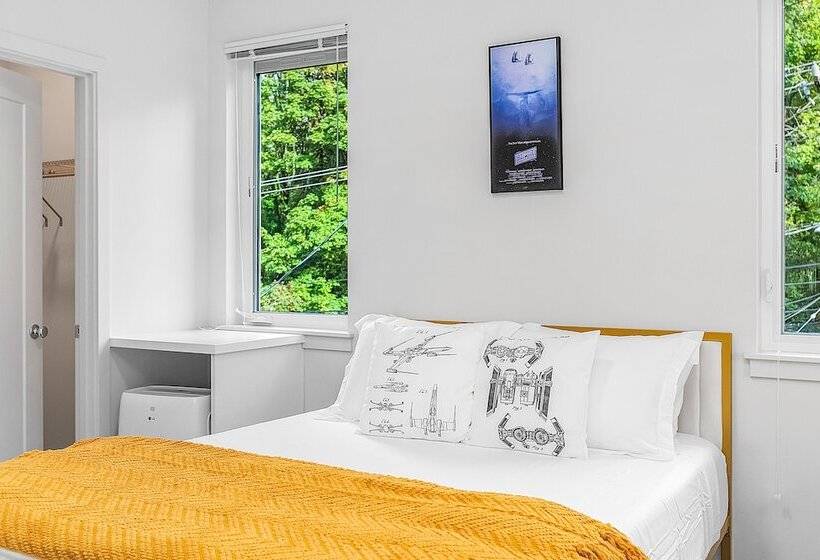 پانسیون Solo S Smuggler Suite