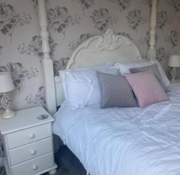 پانسیون The Prophecy Of Light Retreat