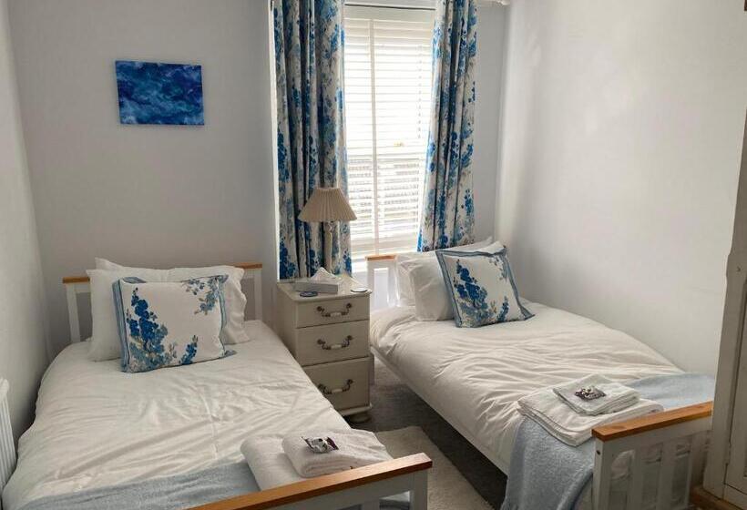 پانسیون The Prophecy Of Light Retreat