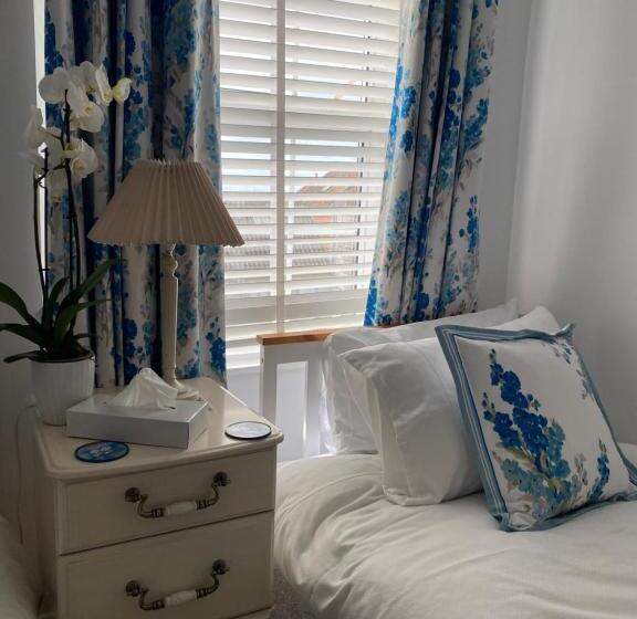 پانسیون The Prophecy Of Light Retreat