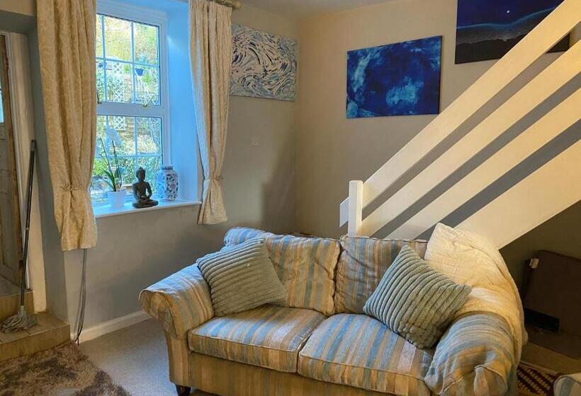 پانسیون The Prophecy Of Light Retreat