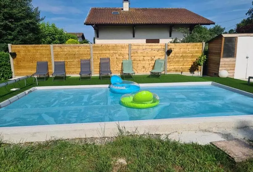 Aamiaismajoitus (B&B) Villas Floryanne Chambre Les Lacs