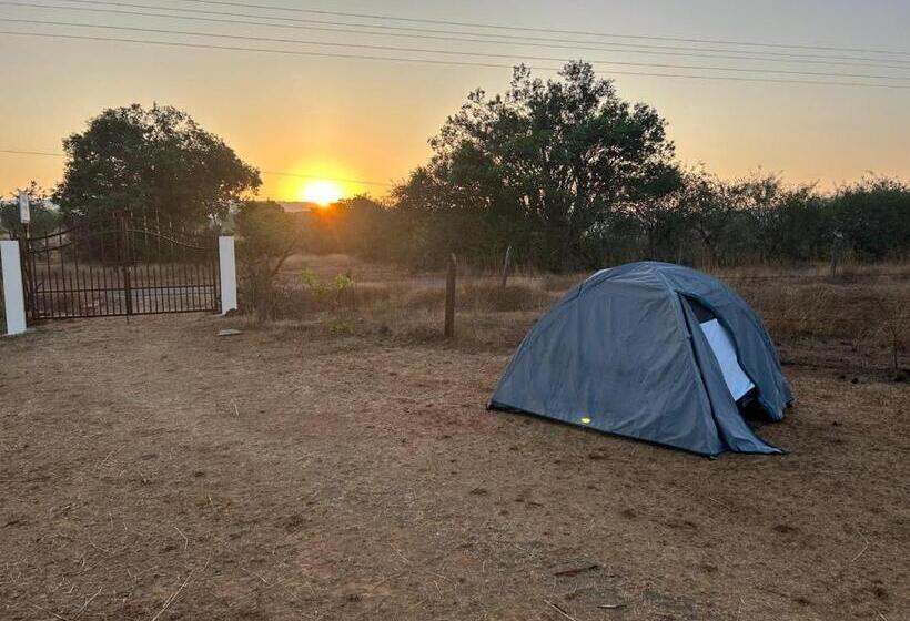 Hotell Hiranya Farm Stay