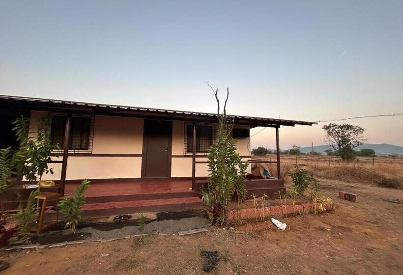 Hotell Hiranya Farm Stay