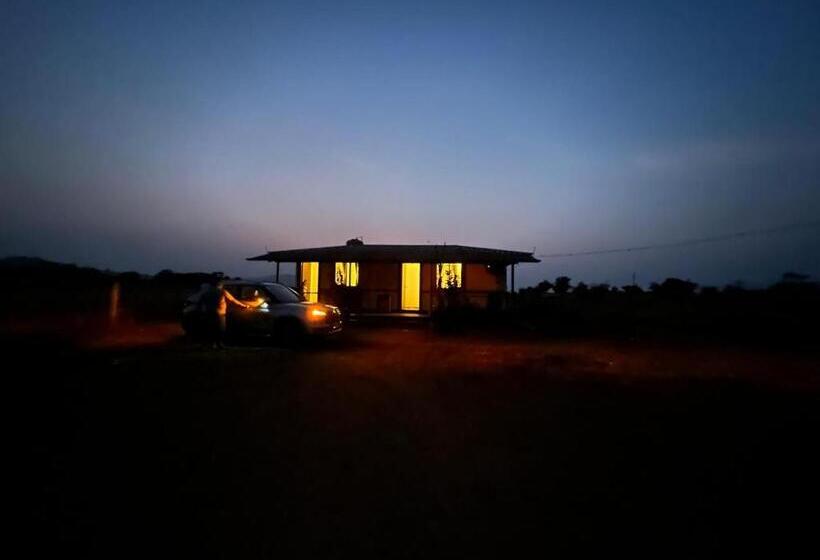 Hotell Hiranya Farm Stay