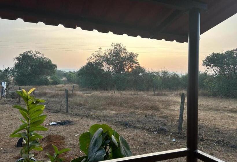 Hotell Hiranya Farm Stay