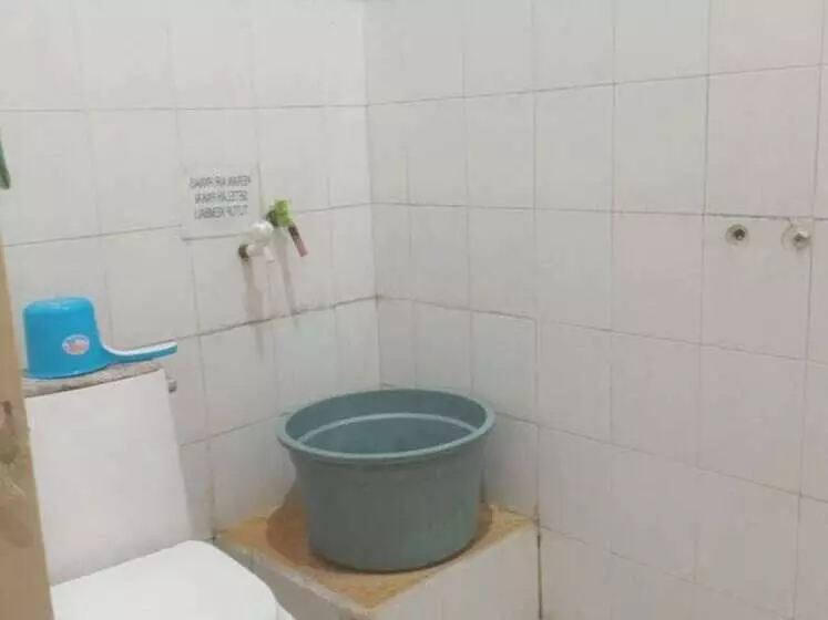 Hotelli Oyo 93663 Penginapan Otw