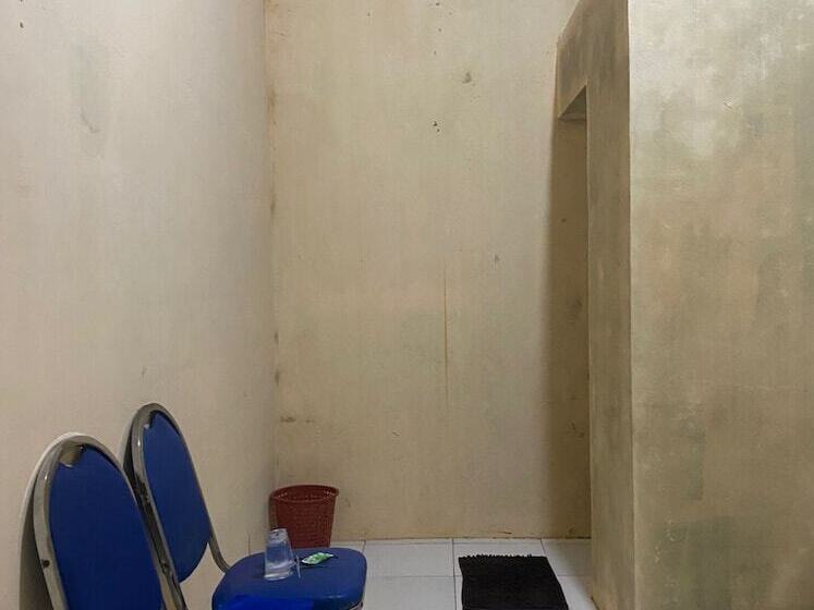 Otel Oyo 93663 Penginapan Otw