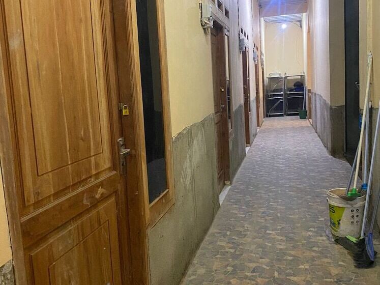 Otel Oyo 93663 Penginapan Otw