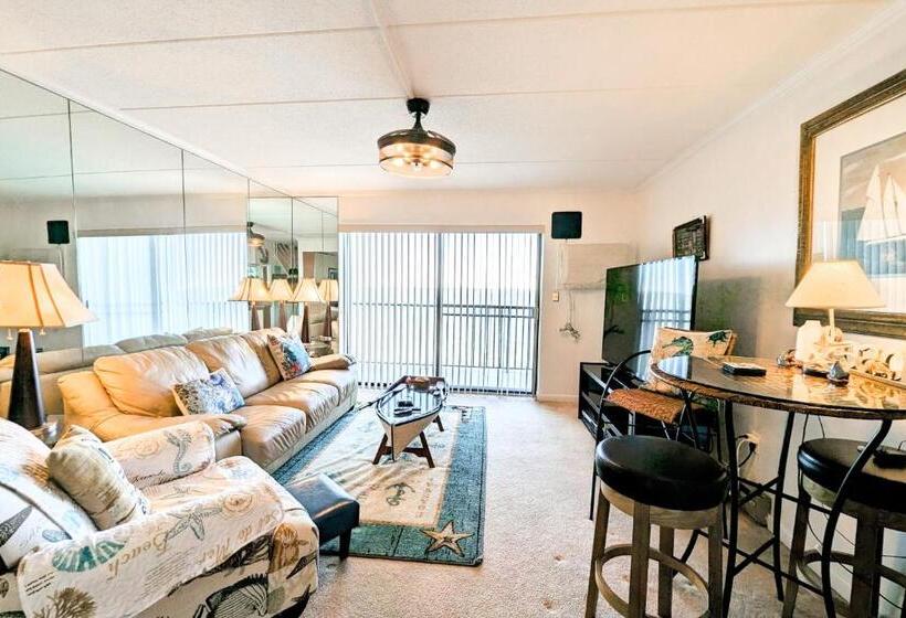 Hotel Pintail Point Unit 305