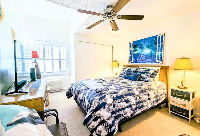 Hotel Pintail Point Unit 305