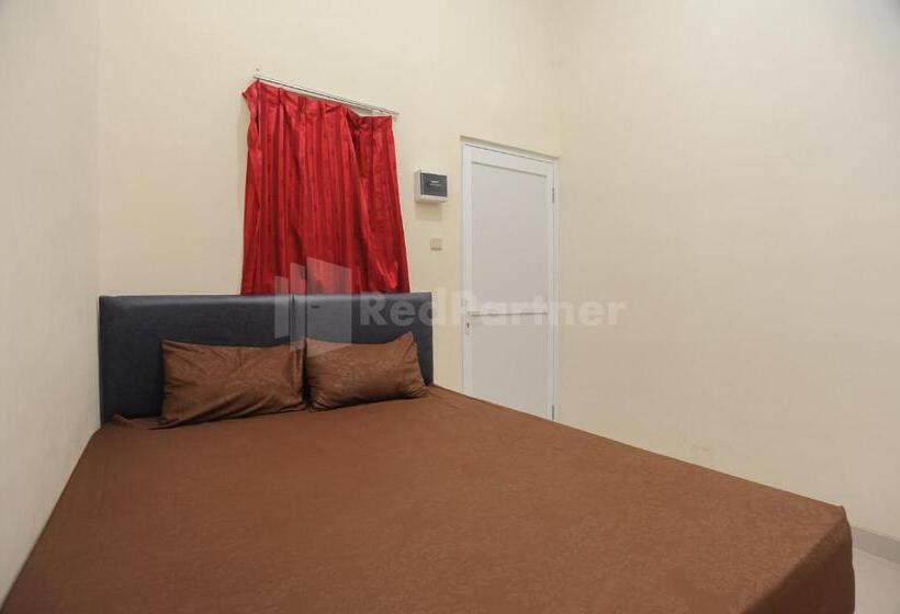 酒店 Rawa Buntu House Redpartner