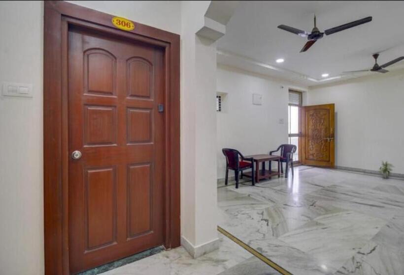 호텔 Sri Sai Residency