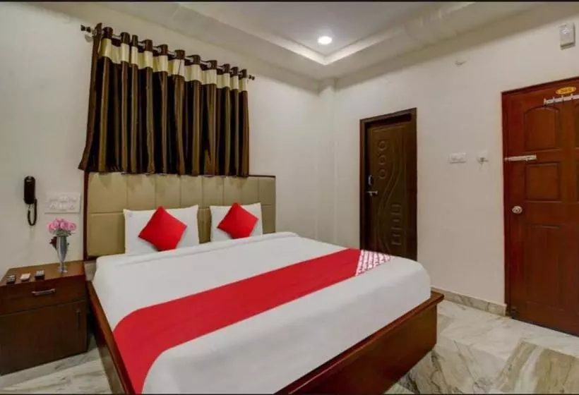 ホテル Sri Sai Residency
