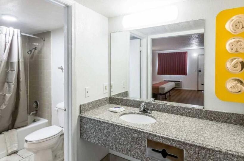 فندق Whitten Inn