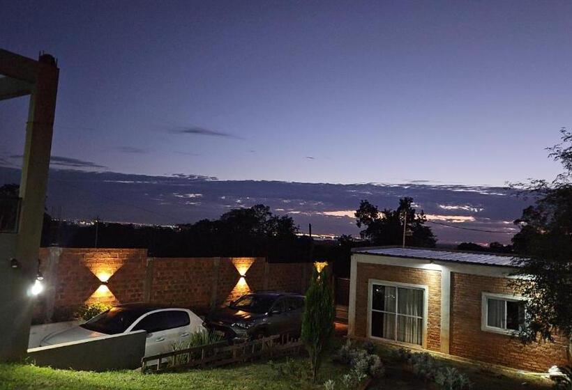 پانسیون Ari Alojamientos