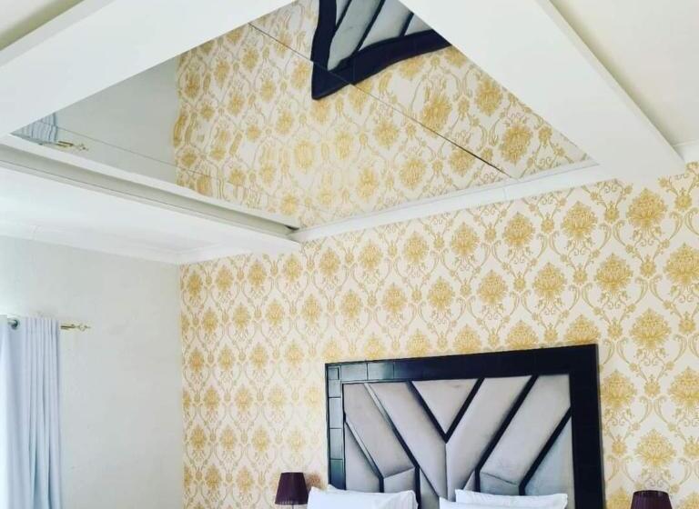 بنسيون Azalea Lodge