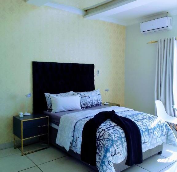 بنسيون Azalea Lodge