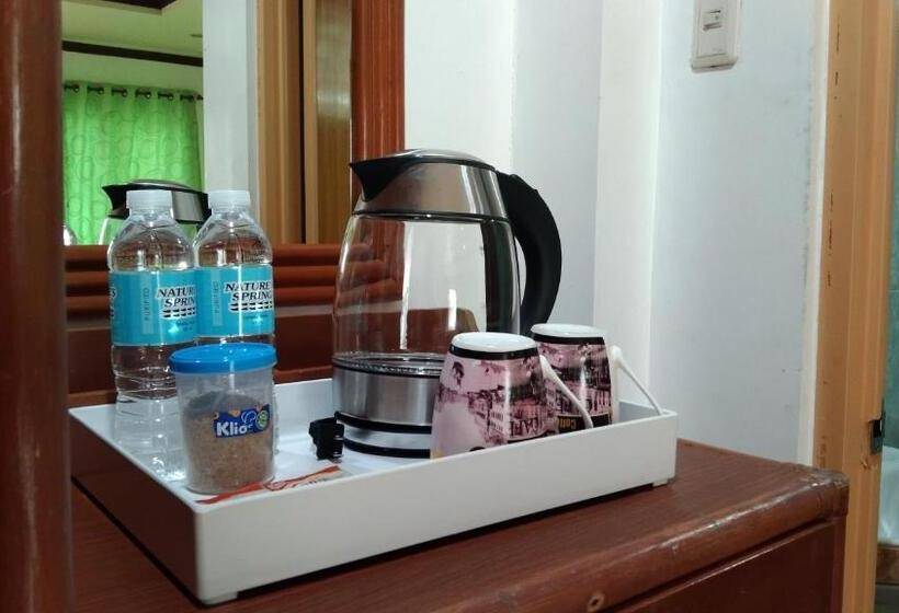 Pension Hmc Guesthouse Malapascua Island Fan #2