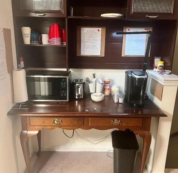 Пансион Lighthouse Cove