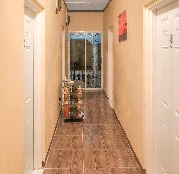 پانسیون Sgr Near The Sea