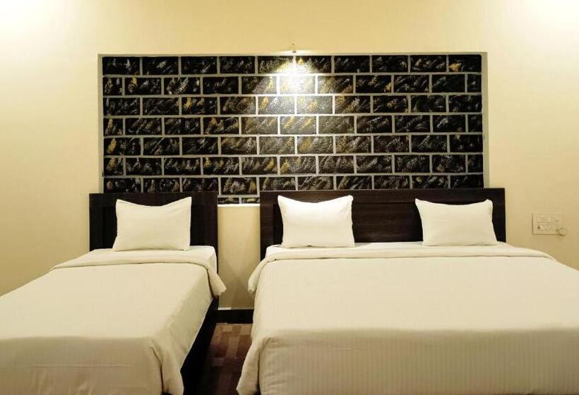 R Hotels By Suraj Residency Yercaud