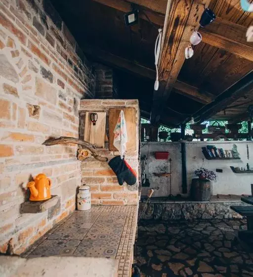Villa Shu