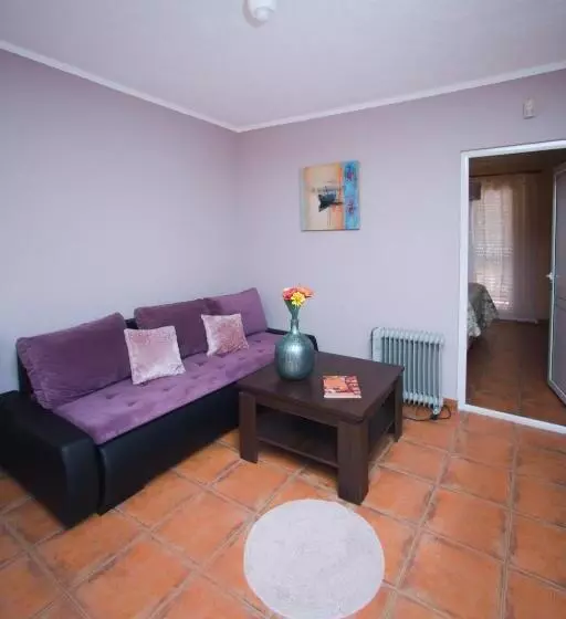 Villa Shu