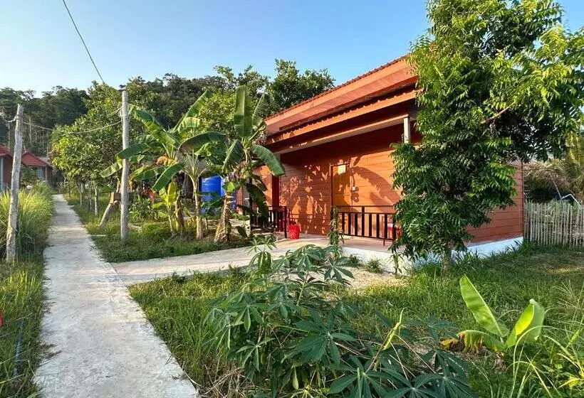 Retkeilymaja Maloop Cafe Bungalow