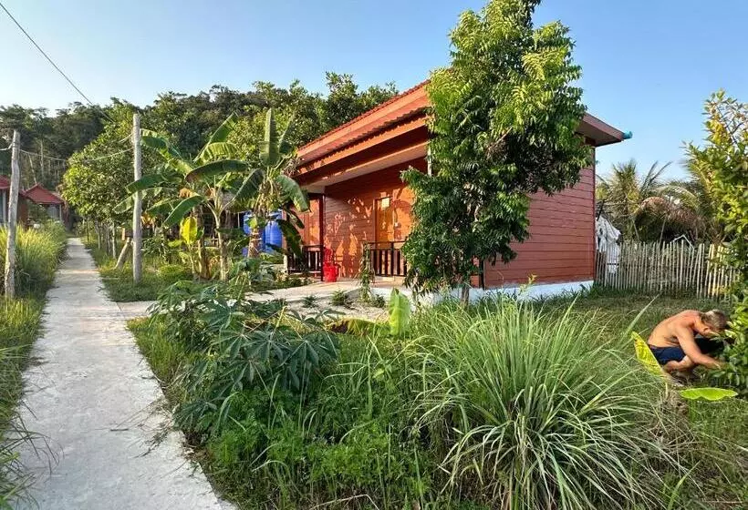 Retkeilymaja Maloop Cafe Bungalow