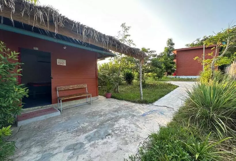 Retkeilymaja Maloop Cafe Bungalow