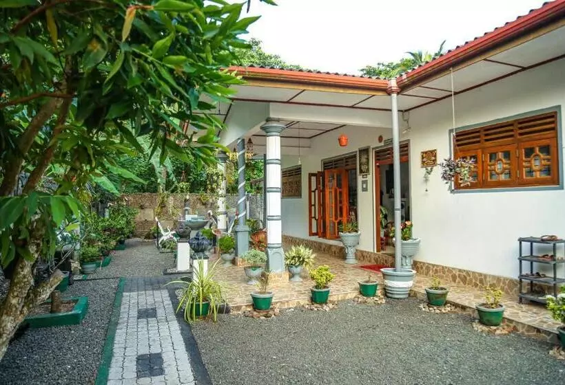 Aamiaismajoitus (B&B) Avian Villa Hikkaduwa