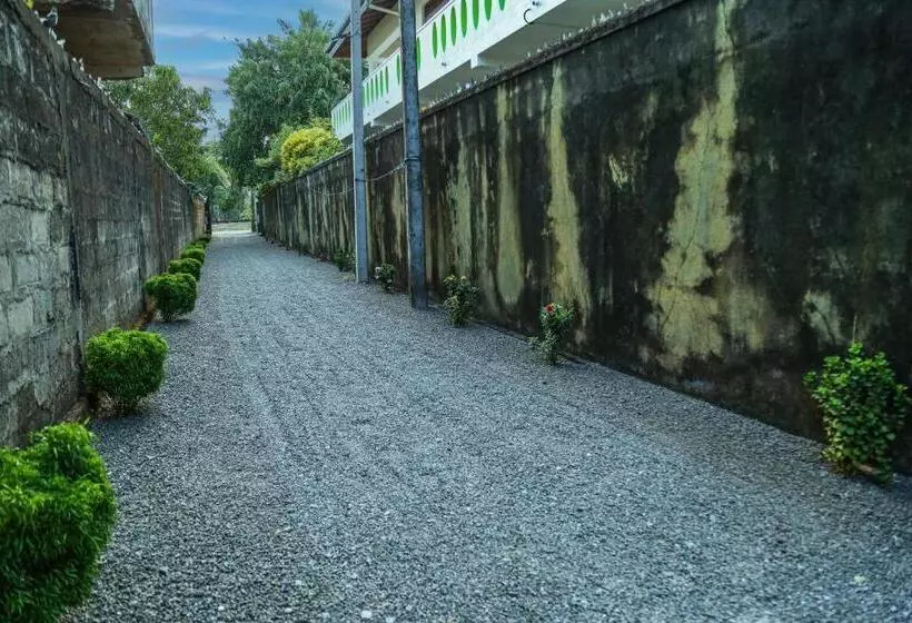 Aamiaismajoitus (B&B) Avian Villa Hikkaduwa