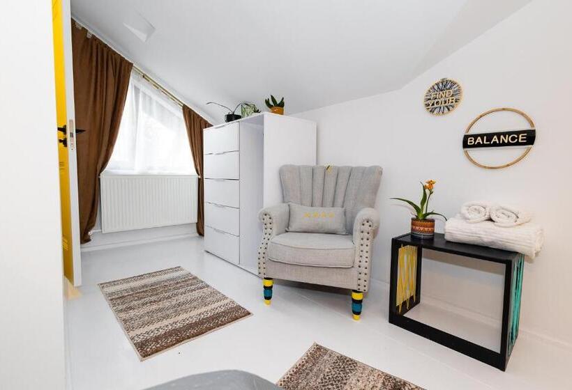 צימר In Longfield Town