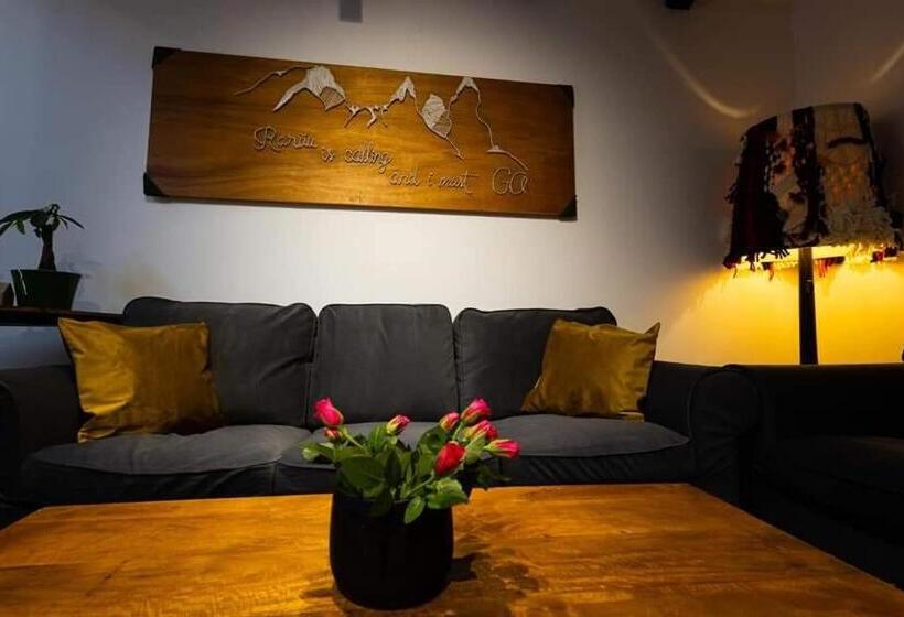 צימר In Longfield Town