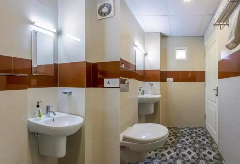 Hotelli Airport Avenue Plaza Cochin Airport