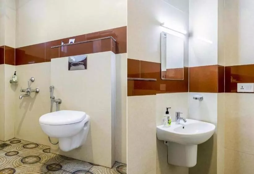 Hotelli Airport Avenue Plaza Cochin Airport