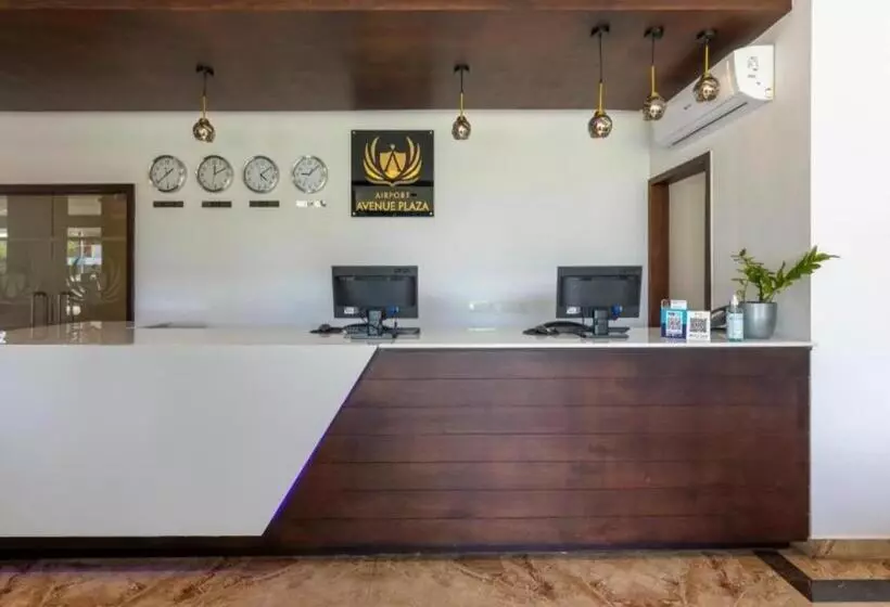 Hotelli Airport Avenue Plaza Cochin Airport