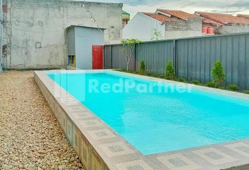 ホテル Cerry Village Near Rs Mitra Siaga Tegal Redpartner