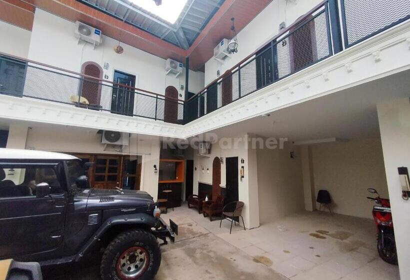 호텔 House Of Tuwuh Syariah 2 Redpartner