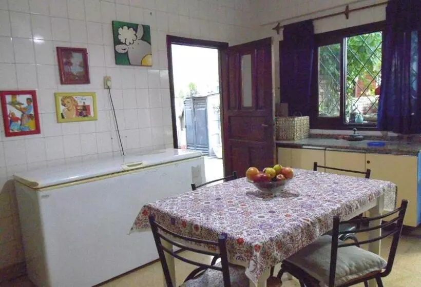 پانسیون Albergue Casa Elena