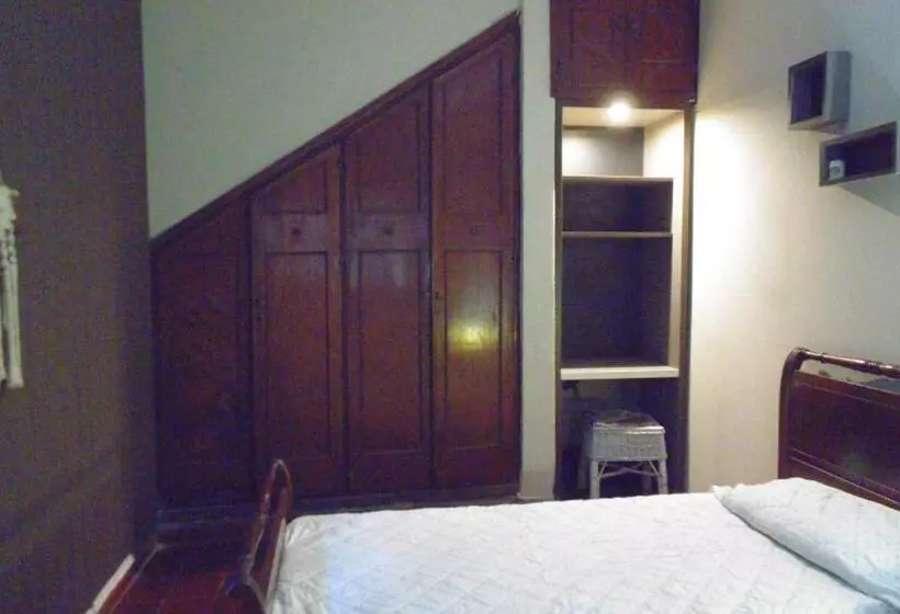 پانسیون Albergue Casa Elena