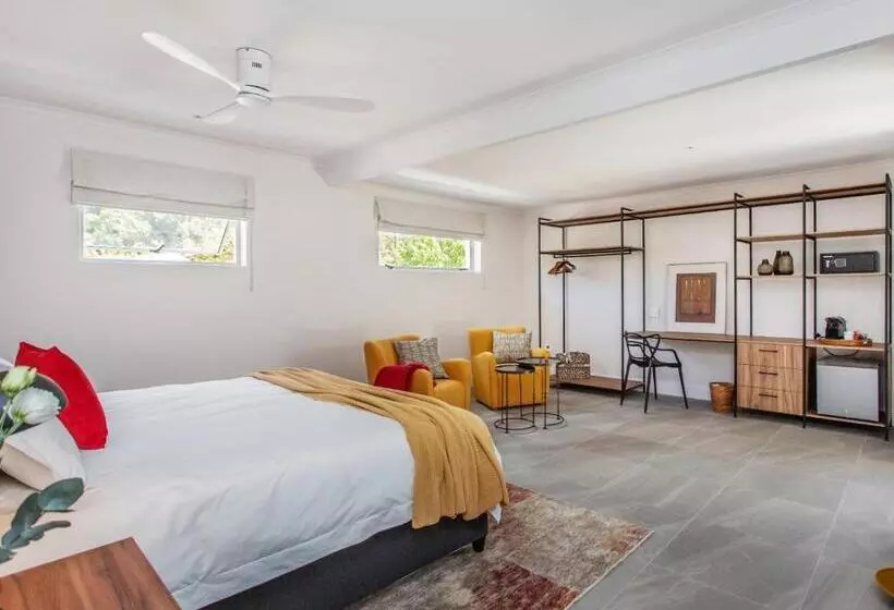 Majatalo Bluemari S Retreat