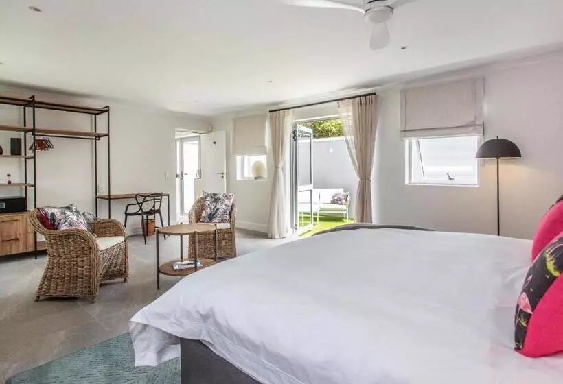 Majatalo Bluemari S Retreat