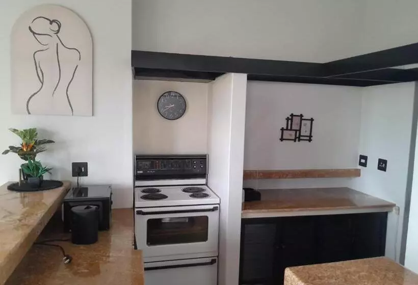 ペンション Dam House Lodge