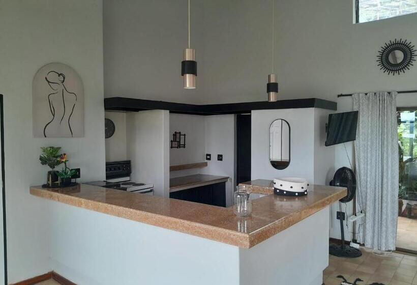 펜션 Dam House Lodge