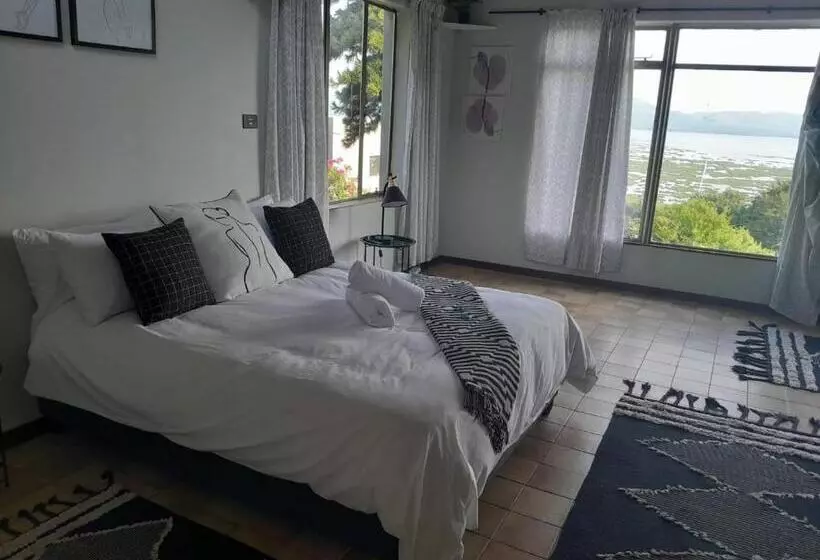 ペンション Dam House Lodge