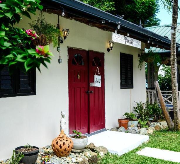 پانسیون Silk Cotton Cottages